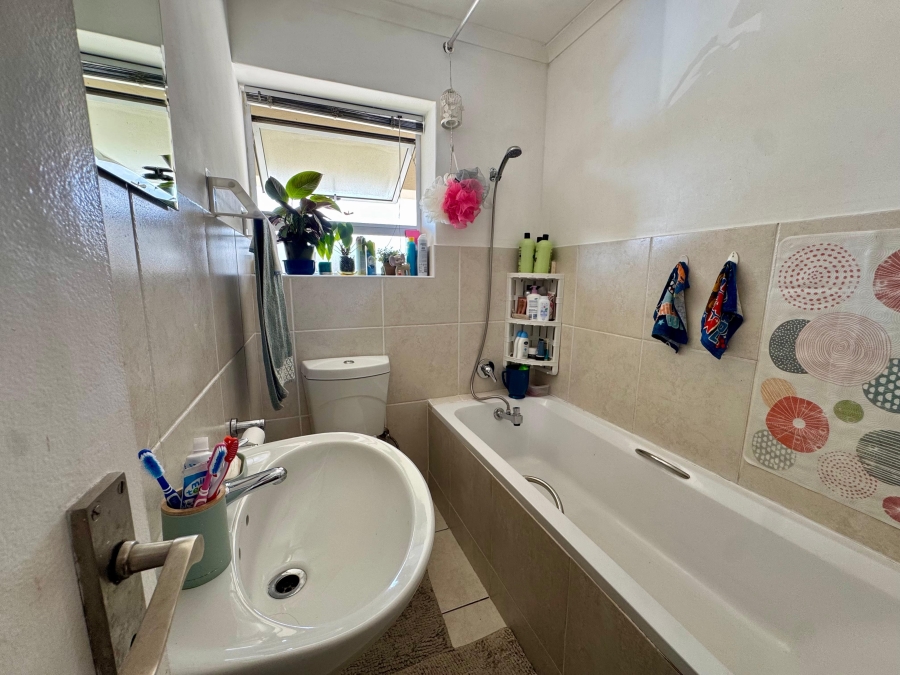 To Let 2 Bedroom Property for Rent in Melkbosstrand Central Western Cape